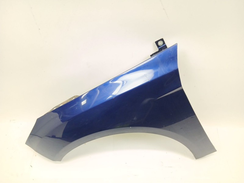Recambio de aleta delantera izquierda para ford focus iii sedán 1.6 tdci referencia OEM IAM   