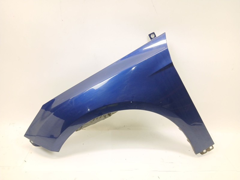 Recambio de aleta delantera izquierda para ford focus iii sedán 1.6 tdci referencia OEM IAM   