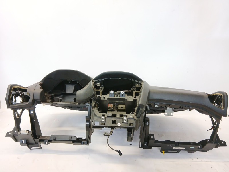 Recambio de salpicadero para ford focus iii sedán 1.6 tdci referencia OEM IAM   