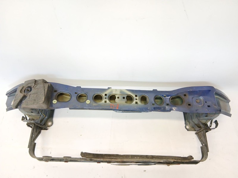 Recambio de refuerzo paragolpes delantero para ford focus iii sedán 1.6 tdci referencia OEM IAM   