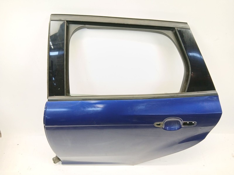 Recambio de puerta trasera izquierda para ford focus iii sedán 1.6 tdci referencia OEM IAM   