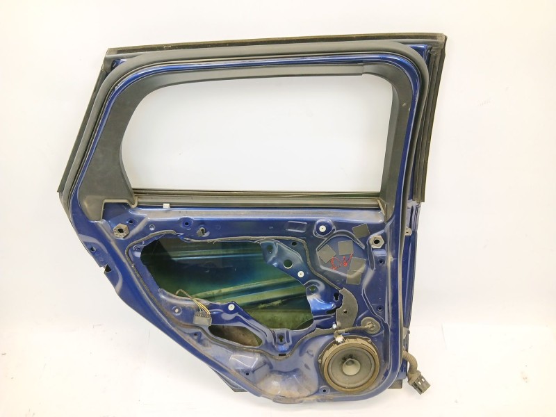 Recambio de puerta trasera izquierda para ford focus iii sedán 1.6 tdci referencia OEM IAM   