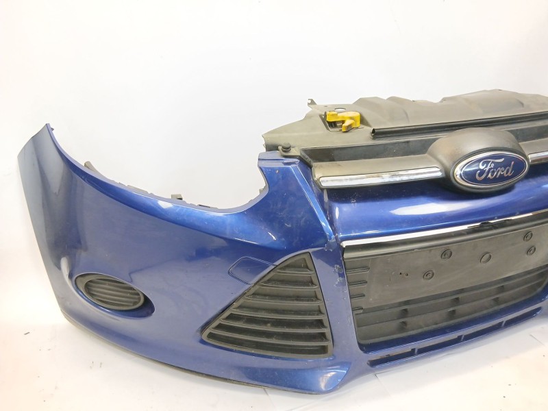Recambio de paragolpes delantero para ford focus iii sedán 1.6 tdci referencia OEM IAM   