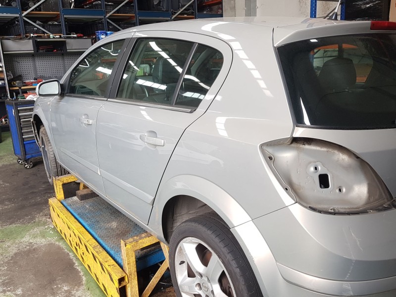 opel astra h (a04) del año 2005