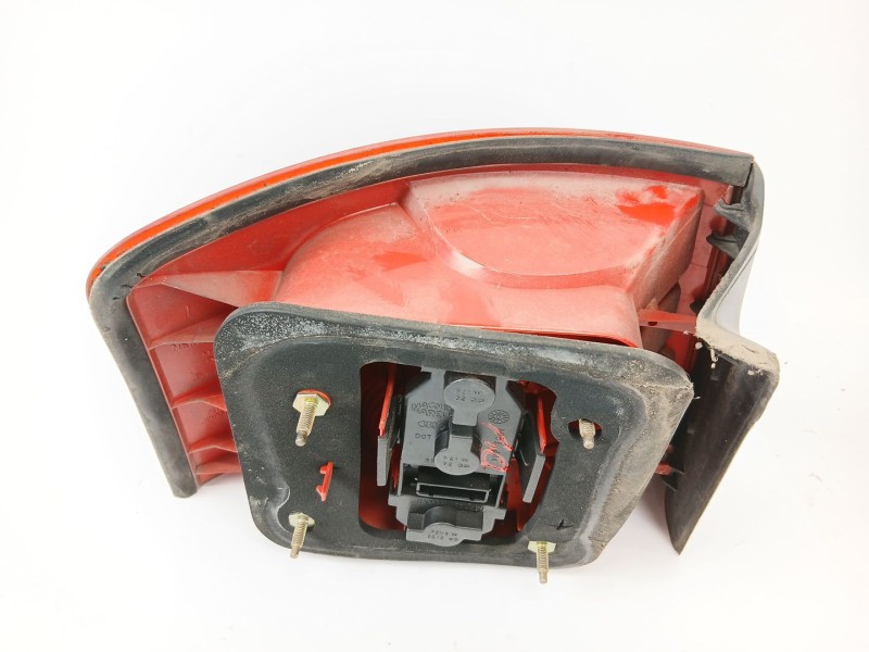Recambio de piloto trasero derecho para audi allroad quattro (4b5) 2.5 tdi (132kw) referencia OEM IAM 4B9945096  