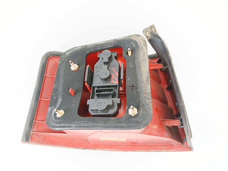 Recambio de piloto trasero derecho para audi allroad quattro (4b5) 2.5 tdi (132kw) referencia OEM IAM 4B9945096  
