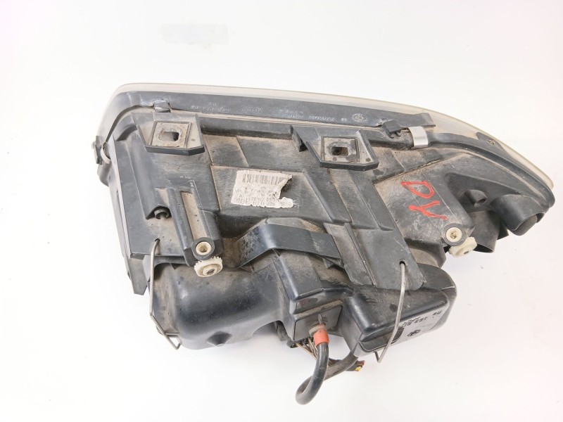 Recambio de faro derecho para audi allroad quattro (4b5) 2.5 tdi (132kw) referencia OEM IAM 14847400  
