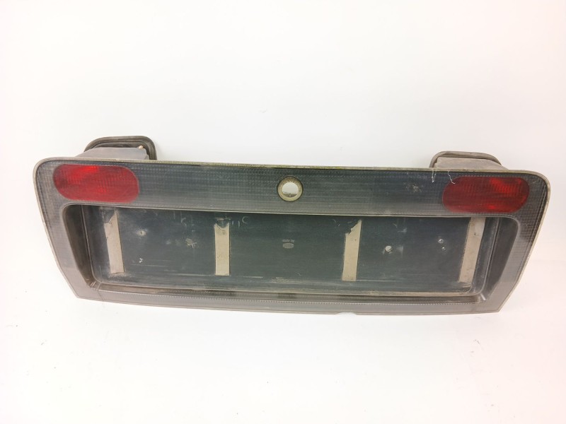 Recambio de portamatriculas para audi allroad quattro (4b5) 2.5 tdi (132kw) referencia OEM IAM 4B9945695  