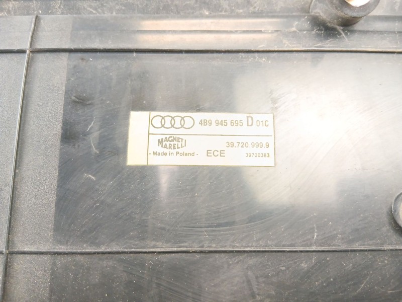 Recambio de portamatriculas para audi allroad quattro (4b5) 2.5 tdi (132kw) referencia OEM IAM 4B9945695  