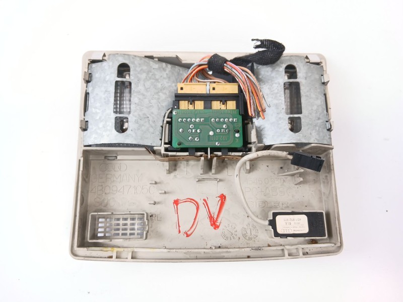 Recambio de luz interior para audi allroad quattro (4b5) 2.5 tdi (132kw) referencia OEM IAM 4B0947105C  