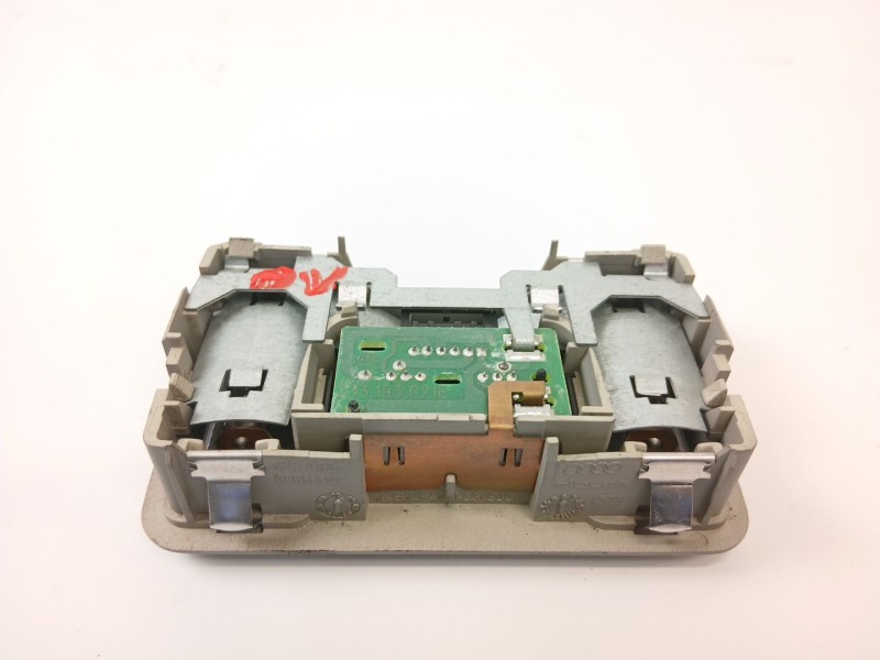 Recambio de luz interior para audi allroad quattro (4b5) 2.5 tdi (132kw) referencia OEM IAM B9947123  