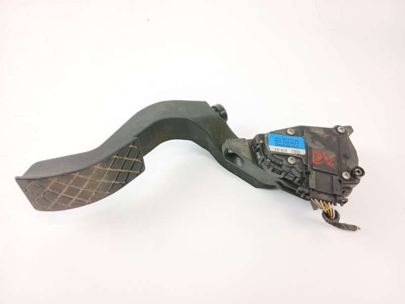 Recambio de potenciometro pedal para audi allroad quattro (4b5) 2.5 tdi (132kw) referencia OEM IAM 8D1723523  