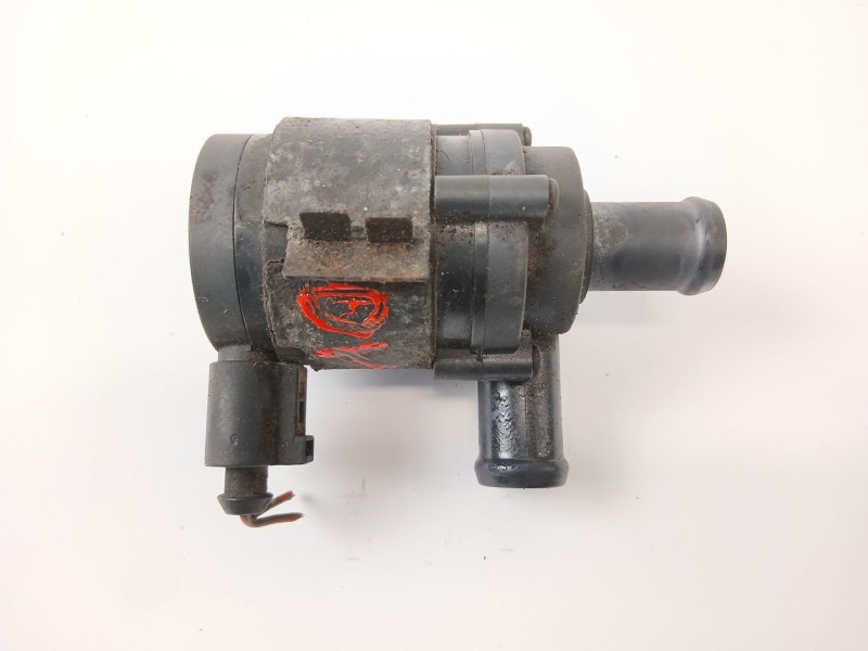 Recambio de bomba agua para audi allroad quattro (4b5) 2.5 tdi (132kw) referencia OEM IAM 4B0203510  
