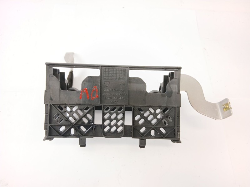 Recambio de moldura para audi allroad quattro (4b5) 2.5 tdi (132kw) referencia OEM IAM 4B0858075  