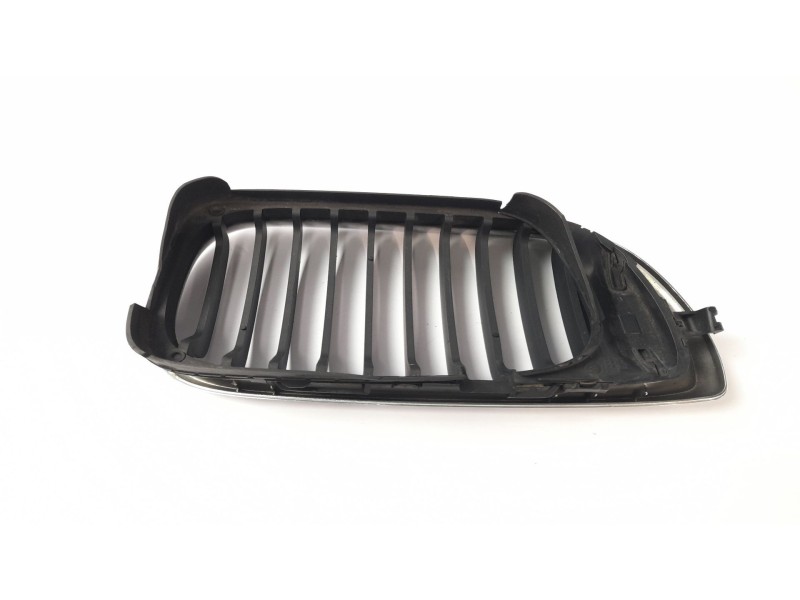 Recambio de rejilla delantera para bmw serie 3 touring (e46) 320d referencia OEM IAM 511370305490  