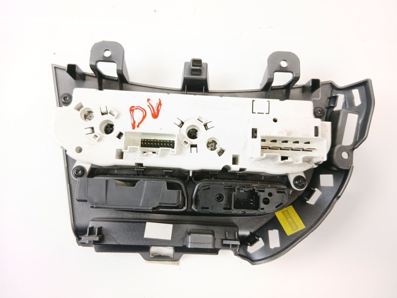 Recambio de mando calefaccion / aire acondicionado para ford focus iii sedán 1.6 tdci referencia OEM IAM BM5T18549  