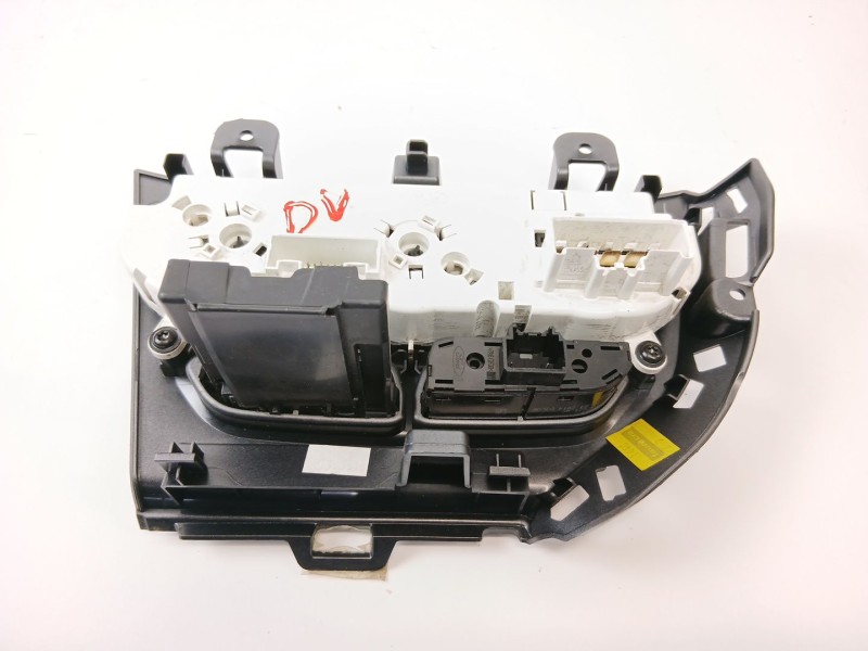 Recambio de mando calefaccion / aire acondicionado para ford focus iii sedán 1.6 tdci referencia OEM IAM BM5T18549  
