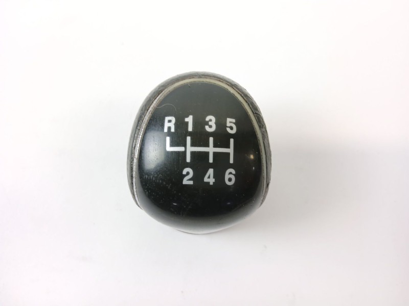 Recambio de pomo palanca cambio para ford focus iii sedán 1.6 tdci referencia OEM IAM   