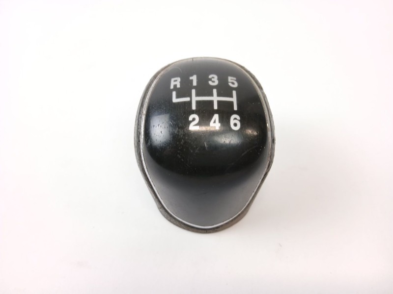 Recambio de pomo palanca cambio para ford focus iii sedán 1.6 tdci referencia OEM IAM   
