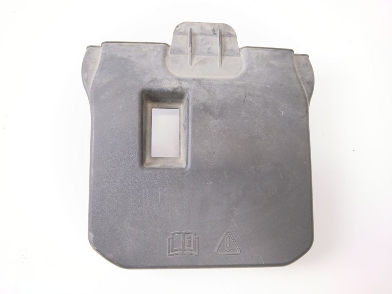 Recambio de moldura para ford focus iii sedán 1.6 tdci referencia OEM IAM AM5110A659  