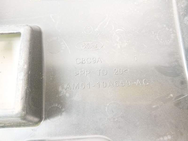 Recambio de moldura para ford focus iii sedán 1.6 tdci referencia OEM IAM AM5110A659  