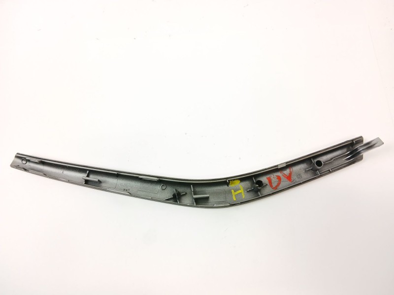 Recambio de moldura para ford focus iii sedán 1.6 tdci referencia OEM IAM bm51a24185  