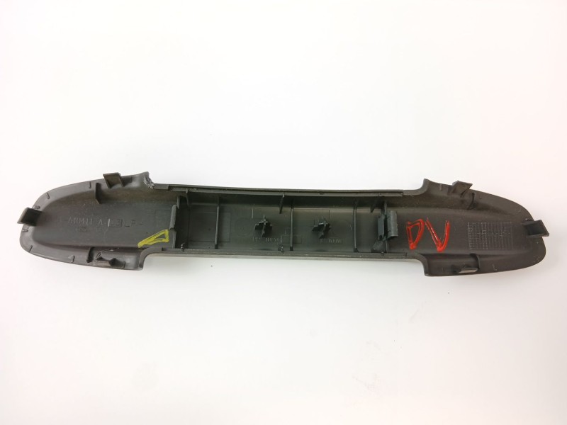 Recambio de moldura para ford focus iii sedán 1.6 tdci referencia OEM IAM BM-A40411-A  