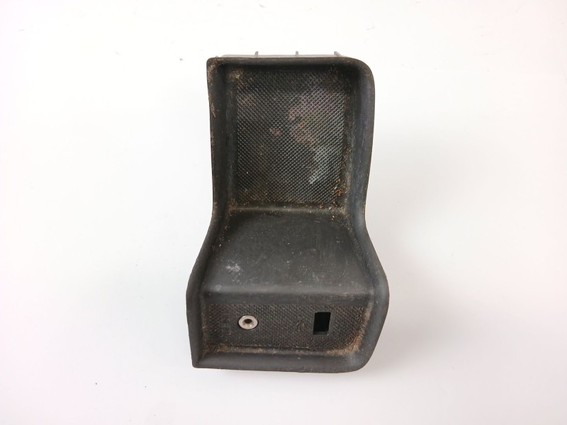 Recambio de moldura para ford focus iii sedán 1.6 tdci referencia OEM IAM BM51A045L70  