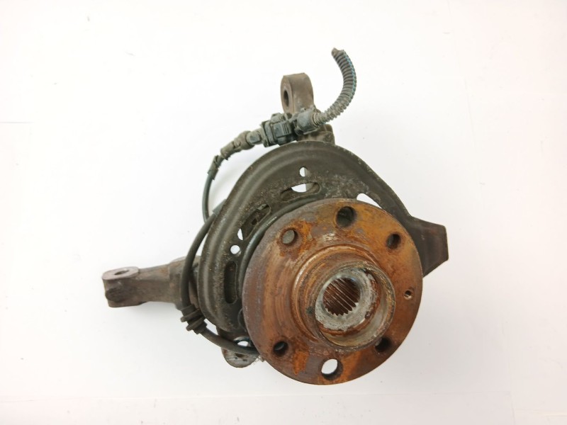 Recambio de mangueta delantera izquierda para opel corsa c club referencia OEM IAM 9156140  
