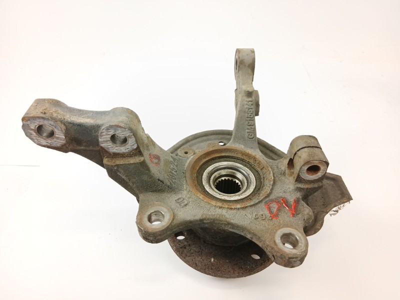 Recambio de mangueta delantera derecha para opel corsa c club referencia OEM IAM 9156141  