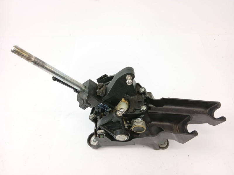 Recambio de palanca cambio para ford focus iii sedán 1.6 tdci referencia OEM IAM   