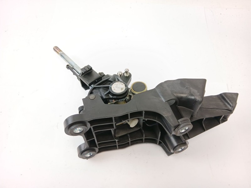 Recambio de palanca cambio para ford focus iii sedán 1.6 tdci referencia OEM IAM   