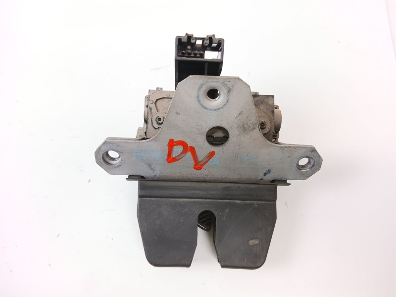 Recambio de cerradura maletero / porton para ford focus iii sedán 1.6 tdci referencia OEM IAM   