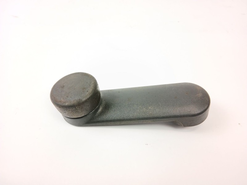 Recambio de maneta elevalunas trasera izquierda para opel corsa c club referencia OEM IAM 90247150  