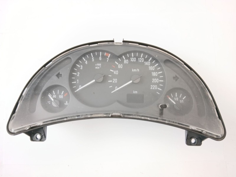 Recambio de cuadro instrumentos para opel corsa c club referencia OEM IAM 88311302  