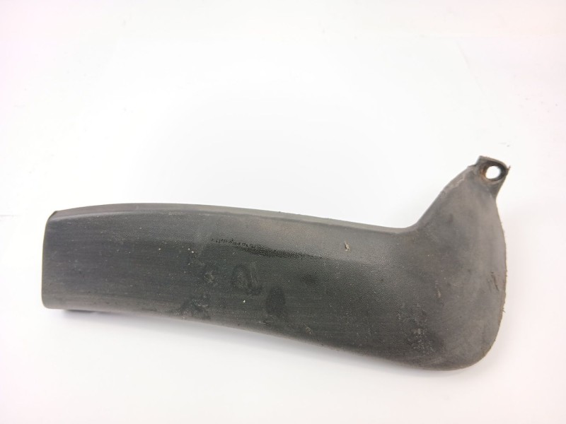 Recambio de moldura para opel corsa c club referencia OEM IAM 9121768  