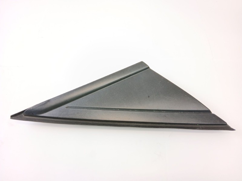 Recambio de moldura para ford focus iii sedán 1.6 tdci referencia OEM IAM BM51A16004  