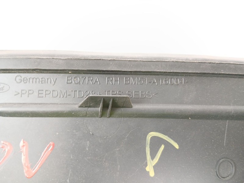 Recambio de moldura para ford focus iii sedán 1.6 tdci referencia OEM IAM BM51A16004  