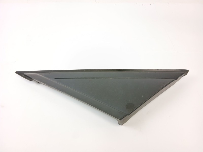 Recambio de moldura para ford focus iii sedán 1.6 tdci referencia OEM IAM BM51A16003  