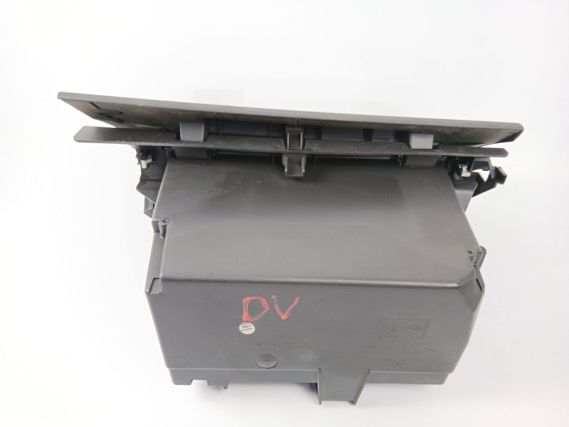 Recambio de guantera para ford focus iii sedán 1.6 tdci referencia OEM IAM BM51A06044  