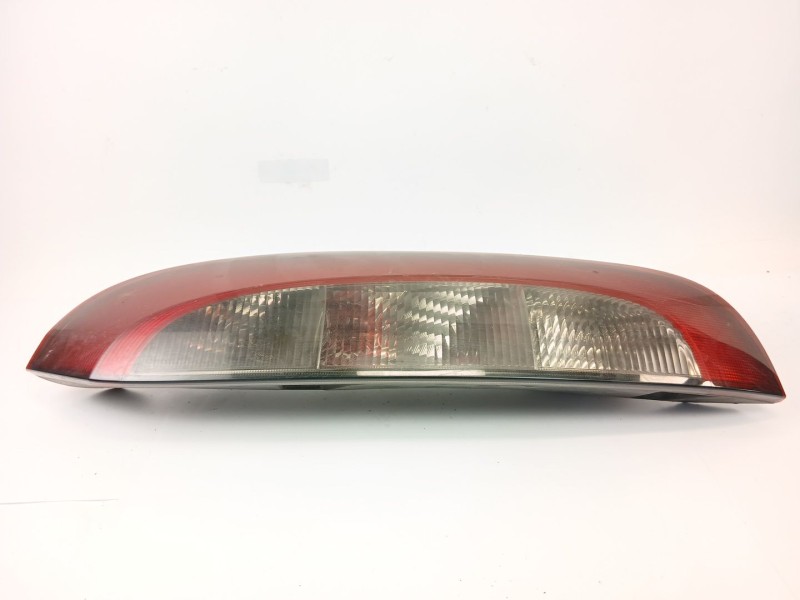 Recambio de piloto trasero derecho para opel corsa c club referencia OEM IAM 09114337  