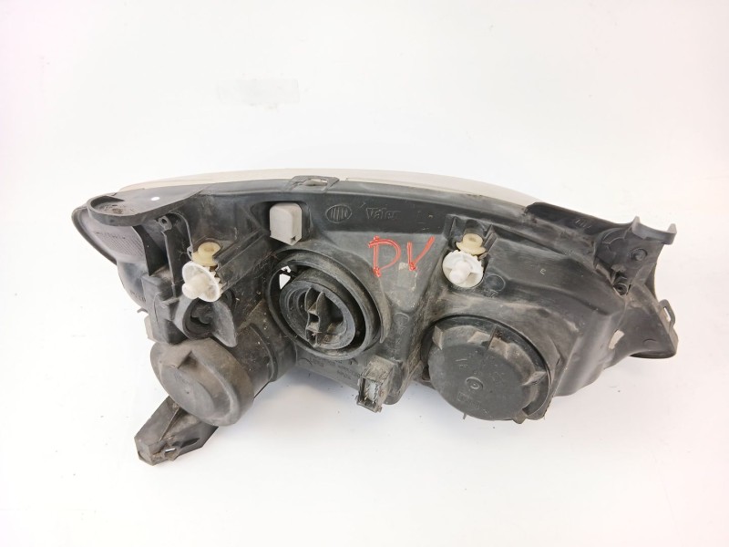 Recambio de faro izquierdo para opel corsa c club referencia OEM IAM 09114329  