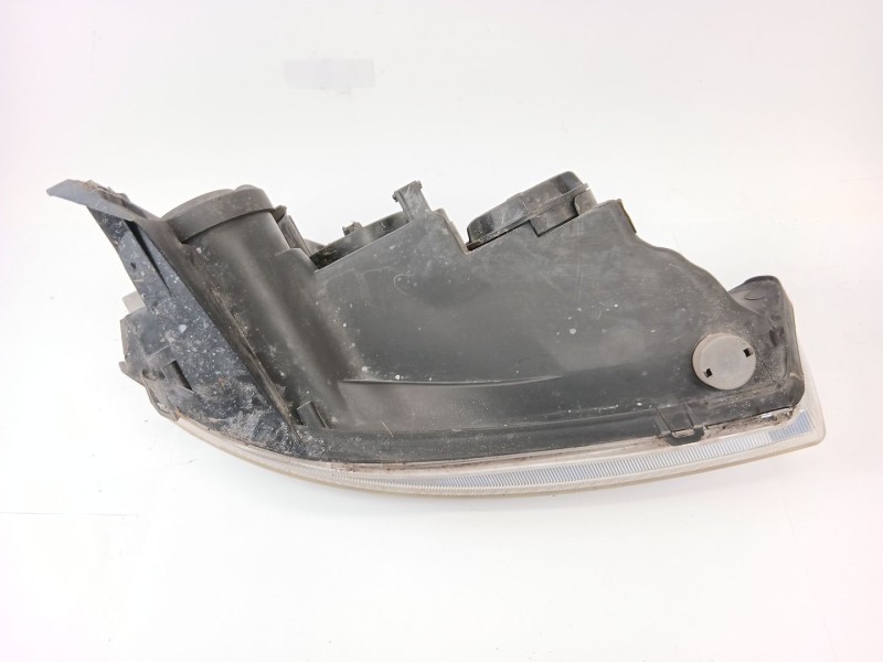 Recambio de faro izquierdo para opel corsa c club referencia OEM IAM 09114329  