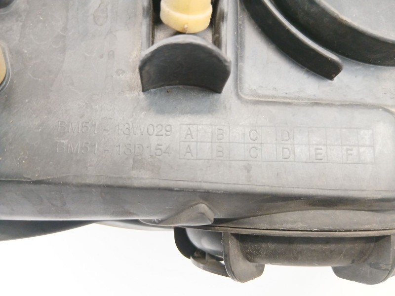Recambio de faro derecho para ford focus iii sedán 1.6 tdci referencia OEM IAM BM5113W029  