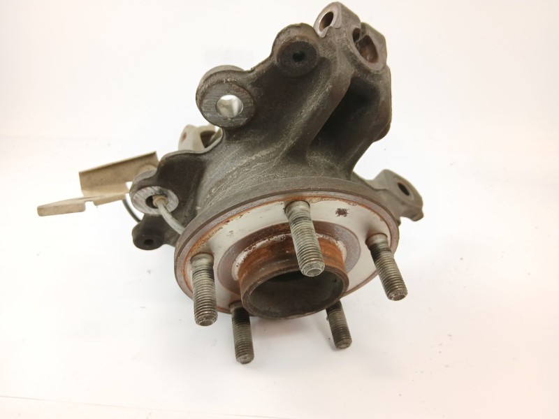 Recambio de mangueta delantera derecha para ford focus iii sedán 1.6 tdci referencia OEM IAM   