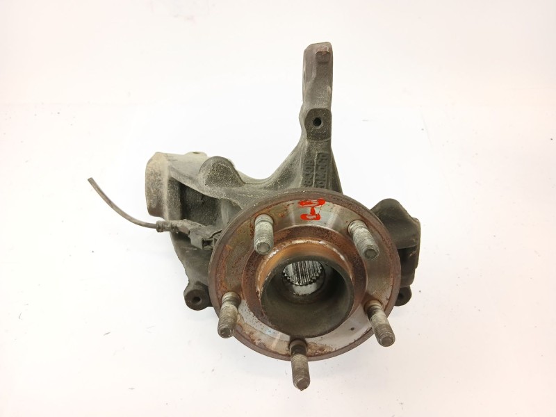Recambio de mangueta delantera izquierda para ford focus iii sedán 1.6 tdci referencia OEM IAM   