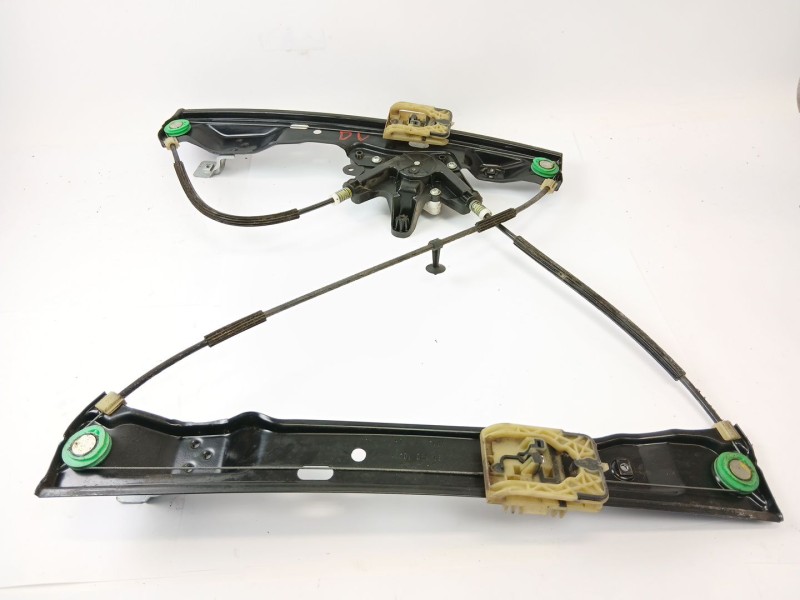 Recambio de elevalunas delantero izquierdo para ford focus iii sedán 1.6 tdci referencia OEM IAM 924128104  