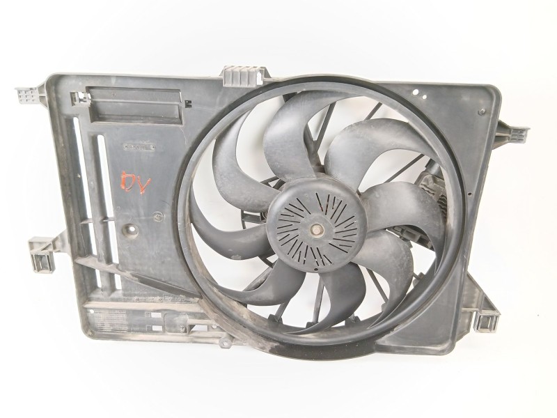 Recambio de electroventilador para ford focus iii sedán 1.6 tdci referencia OEM IAM 8V618C607  