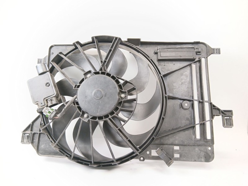 Recambio de electroventilador para ford focus iii sedán 1.6 tdci referencia OEM IAM 8V618C607  