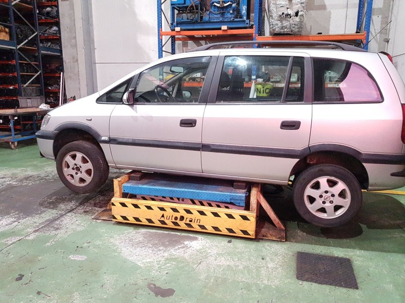 opel zafira a del año 2002